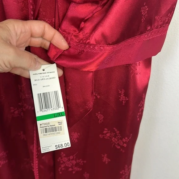 NEW Jones New York Solid Satin Jacquard Robe in Red Size L/XL Attached Belt Soft